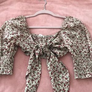 Crop top off the shoulders